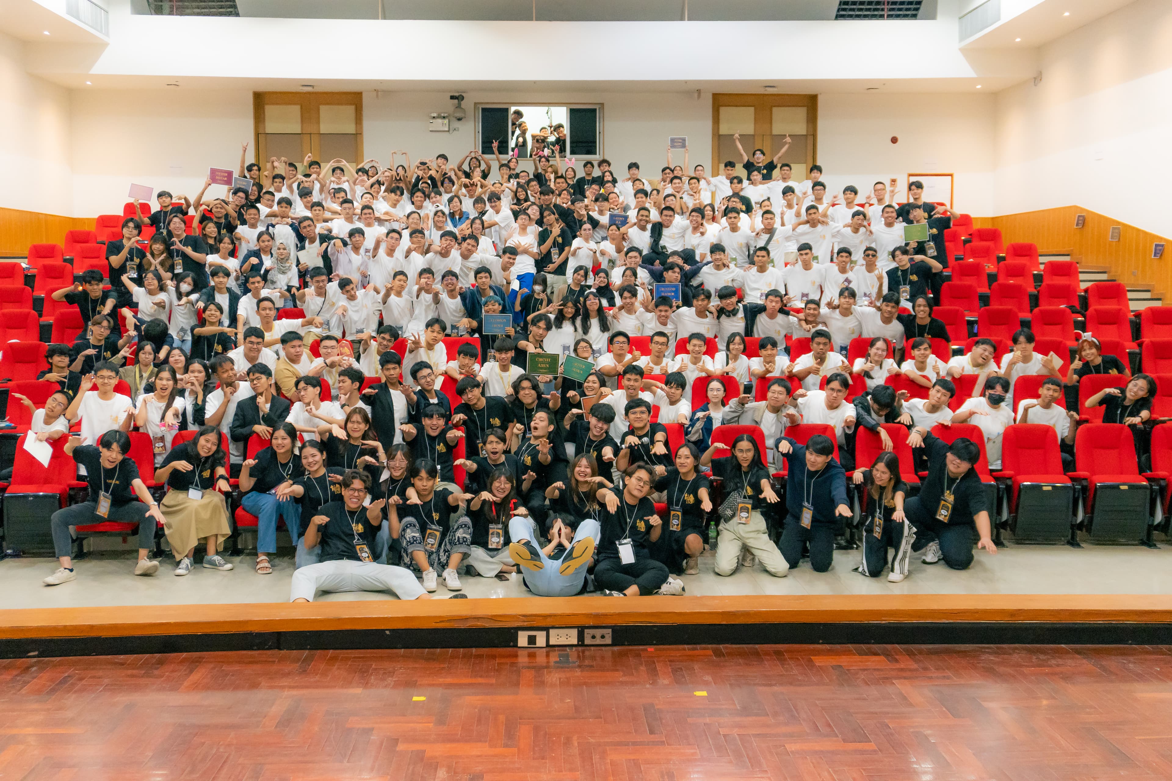 gallery [object Object]